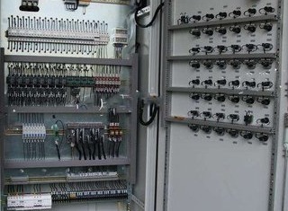 配电柜(箱)：配电系统末级设备，含动力、照明、计量柜，用于不同负荷场合分配电能