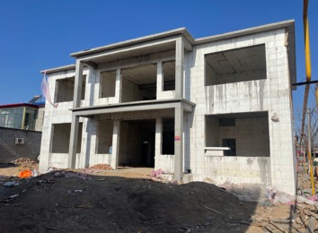 国有与集体土地房屋所有权转移登记规定：城镇自建房交易及农村住房转让限制