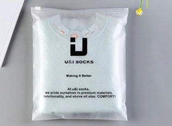 自封袋：常见又实用的可重复封口塑料袋，多种材质制成，应用广泛