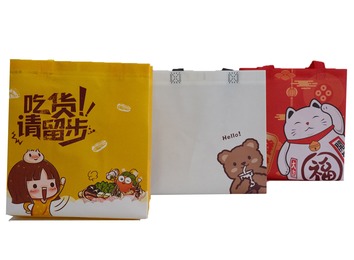 环保耐用无纺布袋，以新一代环保无纺布为原料，防潮透气可循环，使用期长无污染