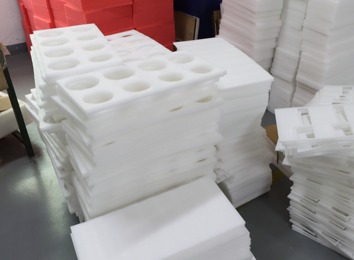 珍珠棉——用途广泛性能优的理想包装填充材料，为物品提供可靠保护！