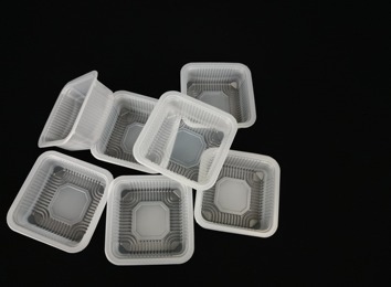 优质食品级塑料吸塑托，可冷冻保鲜加热，透明度高，先进设备十万级净化车间保障，出货快！
