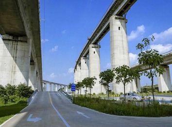 市区上班族福音！可约未来14天课程，三校区多线路交通，8万平场地约100教练助你