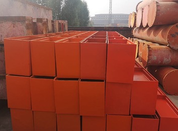 钢围檩与钢管支撑施工要点：保证拼接及焊接质量，防碰撞与变形确保基坑安全