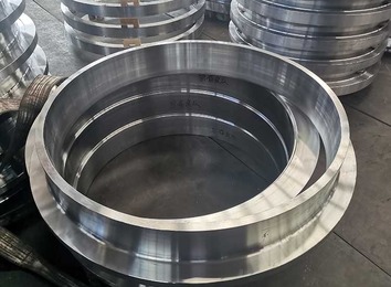 大型法兰设计要求：涵盖工装设计制造、性能要求、刚度校验及车削加工要点