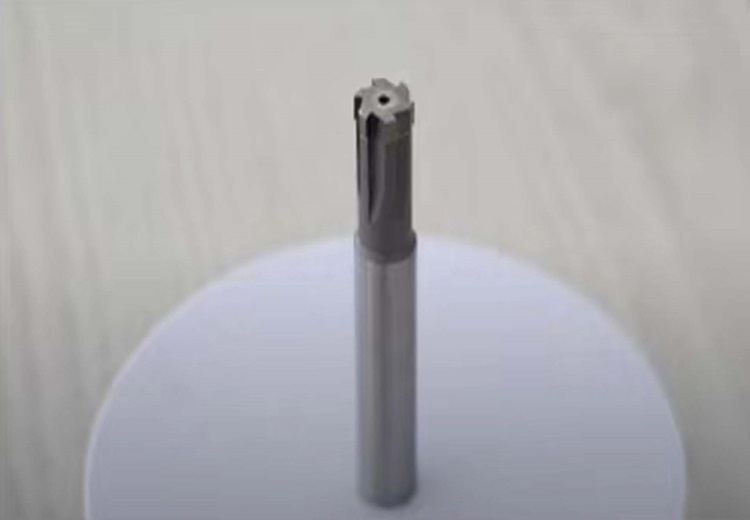 常熟凯德数控刀具有限公司：坐落于高新区雪龙工业园，专注数控刀具与模具设计生产销售