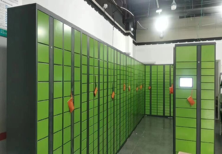快递柜：便捷存放快递包裹的智能自助式设备，为生活增添高效与便利