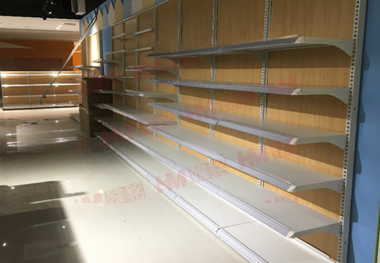 实用靠墙货架，节省空间又美观，满足多样收纳需求，打造整洁有序家居环境！