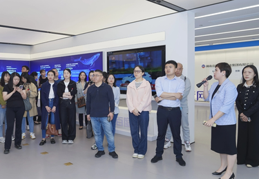 AI赋能党校青年发展，湖南省委党校青年干部走进竞网