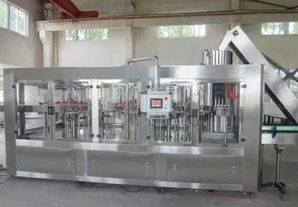 消毒、冲洗、灌装、封口四合一机