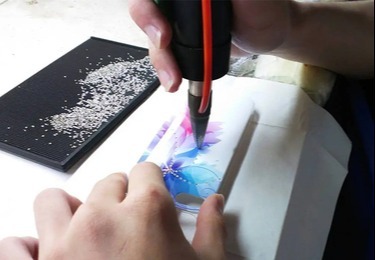 镶钻工艺在工业产品中的应用