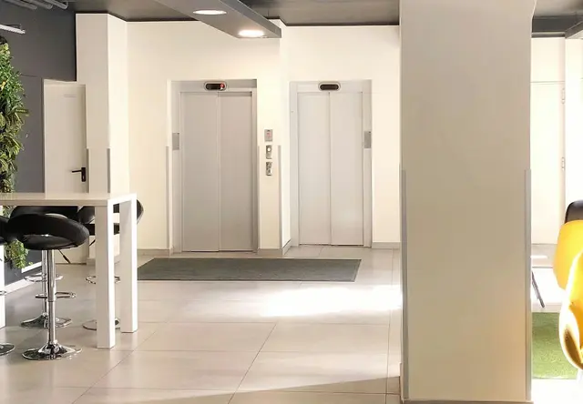 电梯更新改造