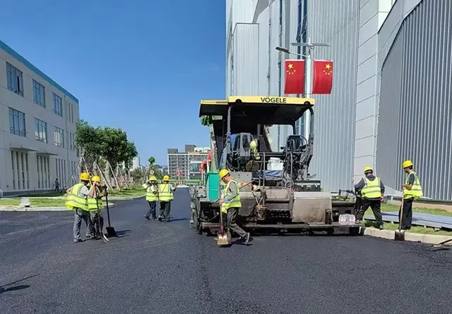 沥青路面施工