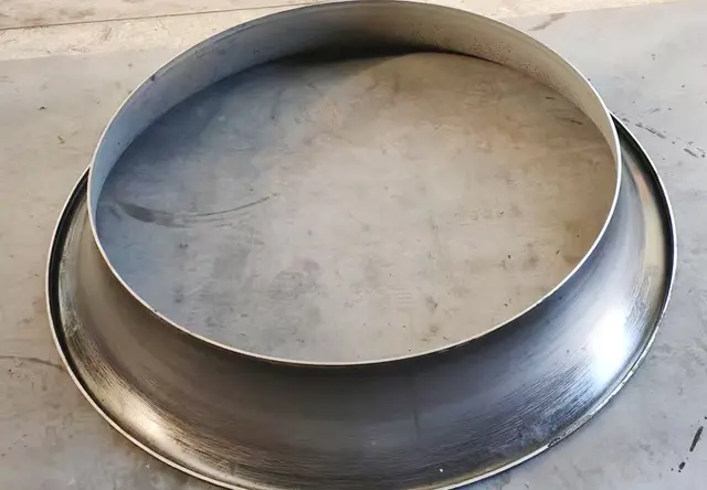旋压喇叭口