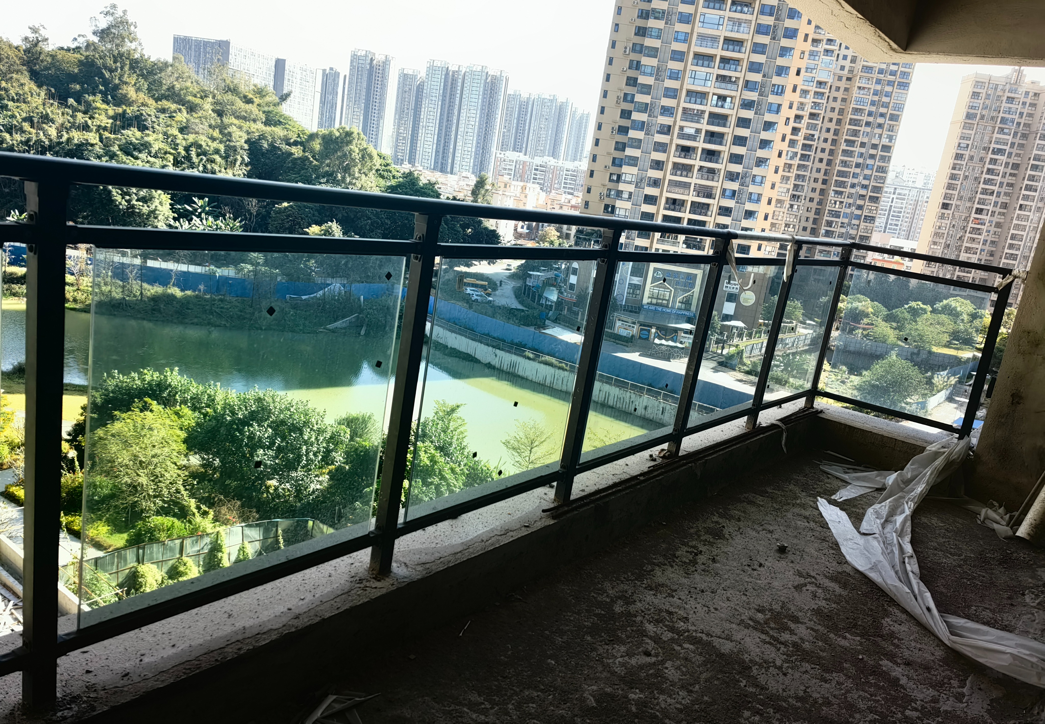 阳台/玻璃栏杆