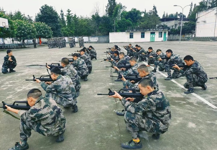 亲子教育互动课堂