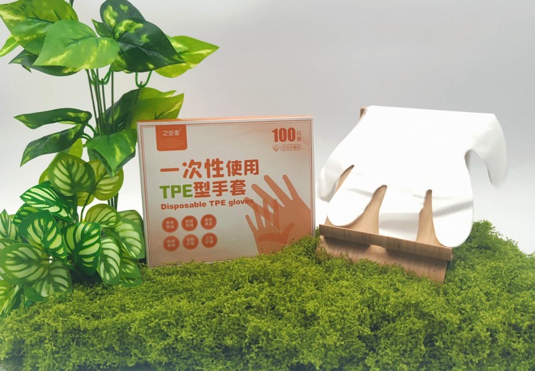 环保可降解！柔韧贴合又亲肤的塑料手套，降解快操作灵活，餐饮的理想之选！