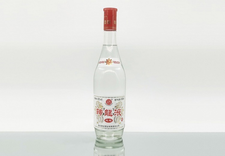 42°纯粮转龙液，醇厚口感传承经典，纯粮酿造，带给您独特饮酒体验！