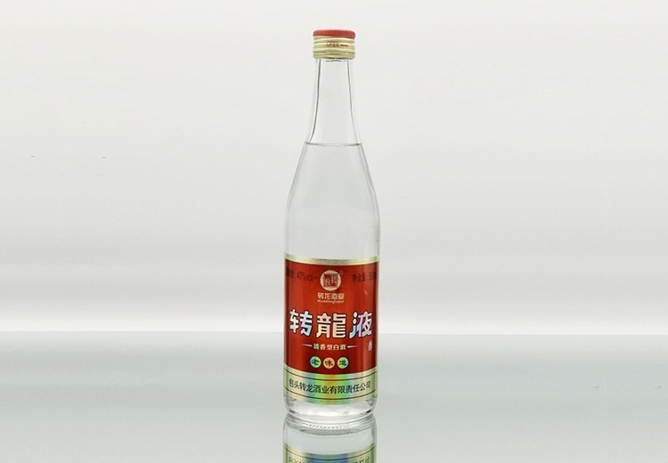 品味经典！40°老味道转龙液，唤起记忆深处的醇厚口感，带你领略传统佳酿独特魅力！