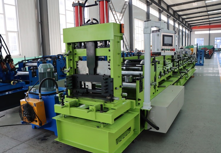 全自动CZ型钢一体机