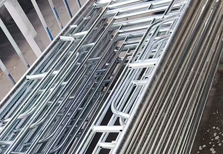 脚手架爬梯镀锌加工