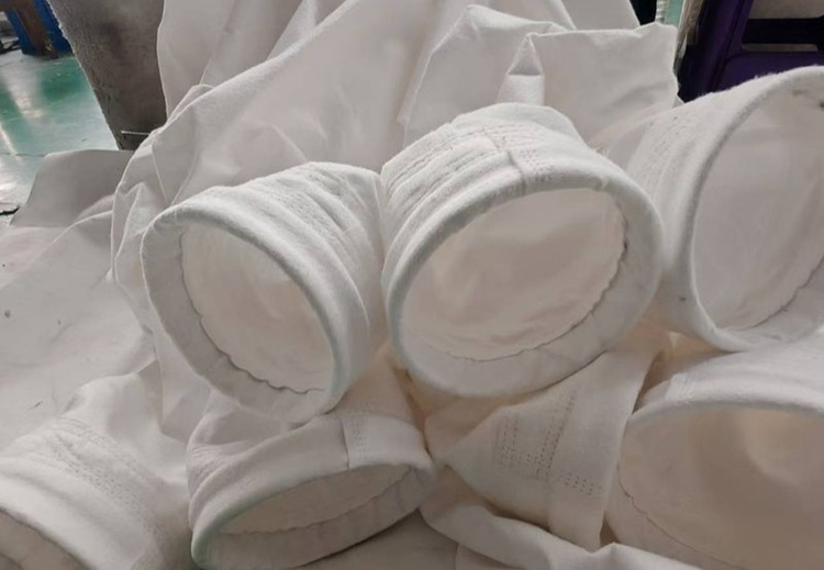 优质PTFE针刺毡滤袋：耐高温耐酸碱，耐磨隔热，适用于电力、垃圾焚烧等恶劣工况