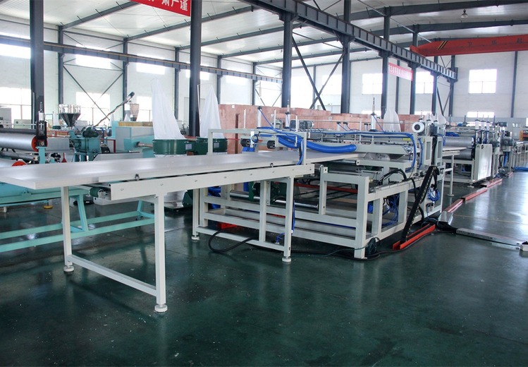 二氧化碳挤塑板设备