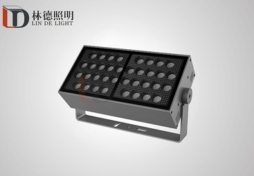 问界M9双头投光灯