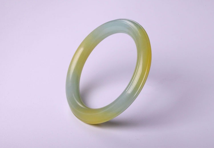 翡翠时尚玉手镯