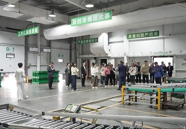 守护学生&ldquo;舌尖安全&rdquo;，田野集团开放日迎来家委会实地考察