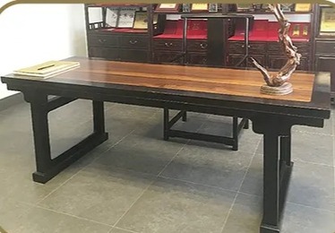 经典案例: 明式平头书案官帽椅
制作于1985年