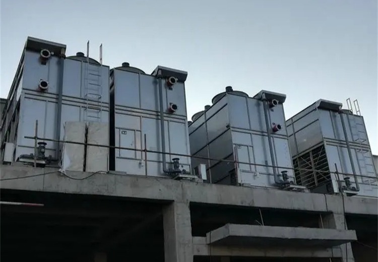 复合流式闭式冷却塔