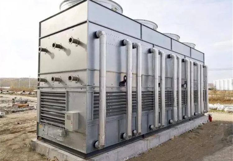 逆流式闭式冷却塔