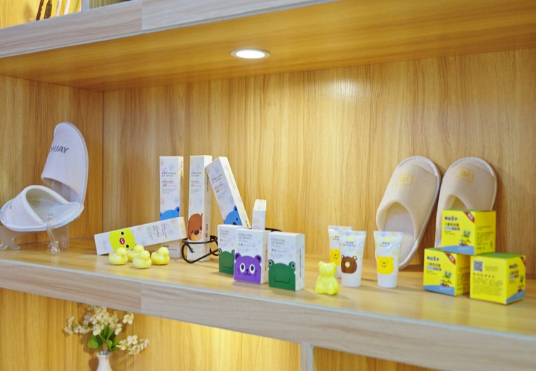 亲子主题酒店洗漱用品套装