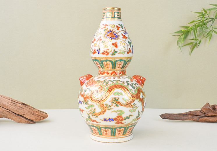 【御制神品】明宣德五彩描金云龙纹葫芦瓶