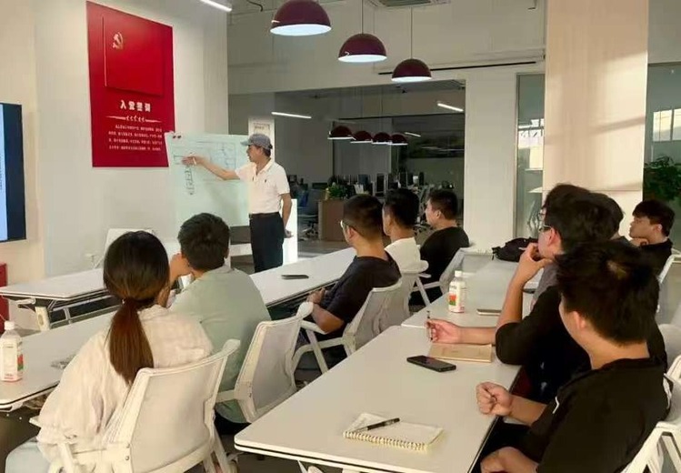一站式全流程设计落地服务：汇聚专家覆盖全场景，整合多元能力解决行业痛点保障品质效率