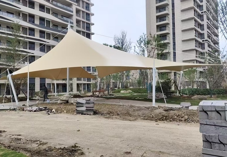 膜结构：轻盈造型、多样功能与环境适应之选，广泛应用于城市、公园与商业场景