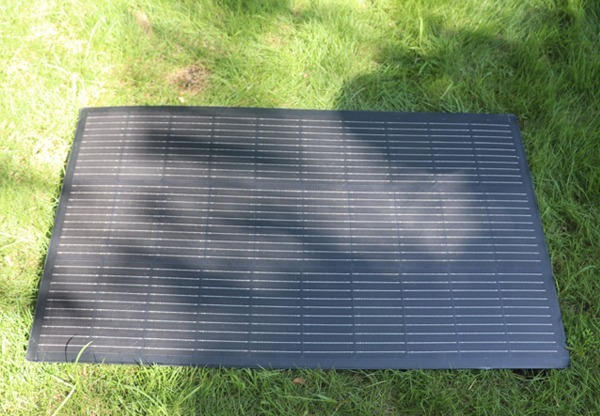 17V110W车顶柔性太阳能板