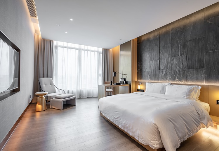 溪山御景大床房