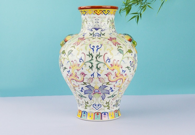 上海第一产业相关多图展示，涵盖不同场景画面，呈现产业丰富面貌