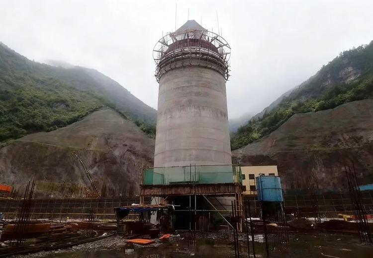 烟囱新建：以结构安全为优先，适配工况需求，遵循严苛规范，兼顾耐久与环保