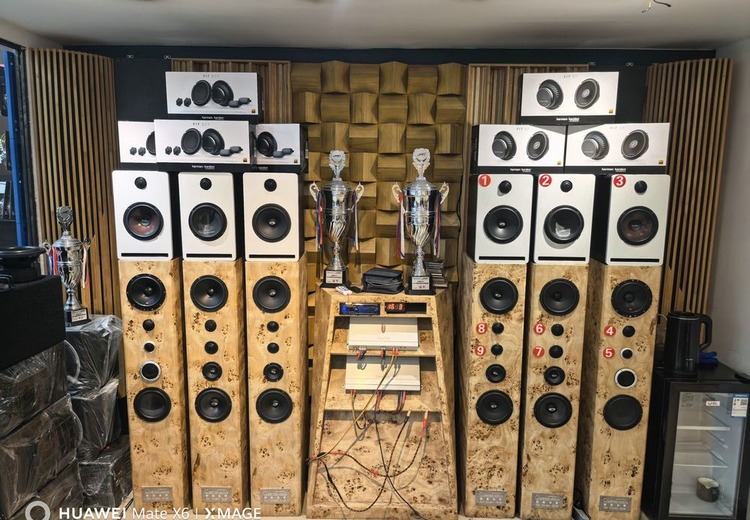 九号音乐汽车音响