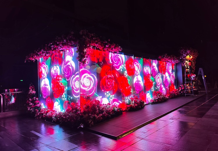 Led透明薄膜显示屏