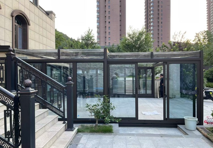 展现独特画面：两张精彩图片带来视觉冲击，探索未知魅力