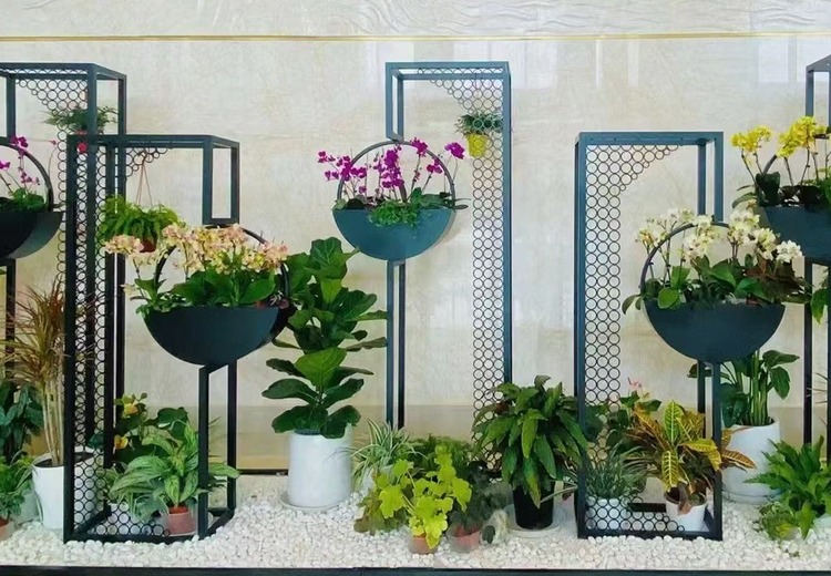 花箱：现代城市立体绿化核心产品，多种材质类型，兼具功能与艺术，灵活打造景观