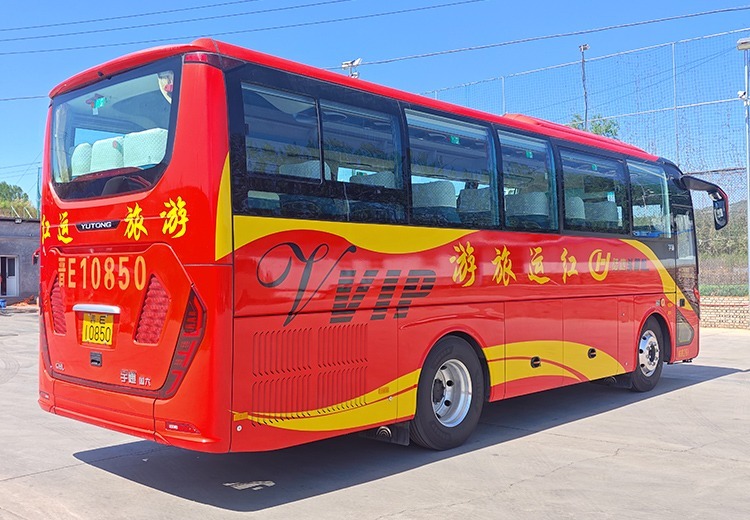26座宇通C9大型旅游大巴：《千里江山图》灵感设计，2+1航空座椅，解决小团队出行难题