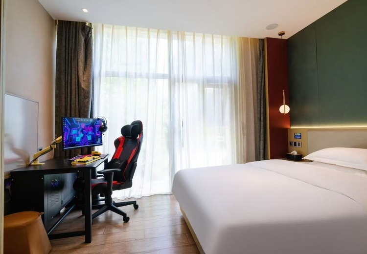 舒适型单人高端电竞房