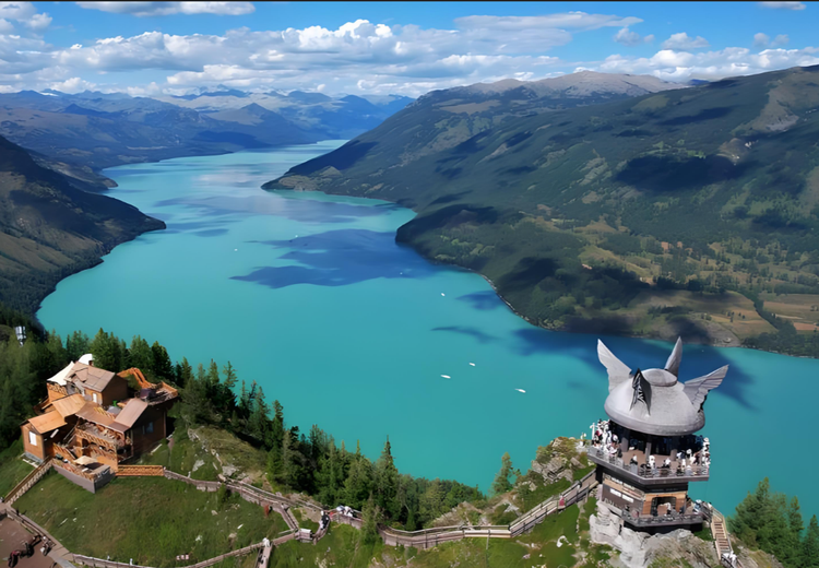 新疆中旅冬日喀纳斯深度游：权威保障，览核心风光，全含配置，暖心服务无忧行