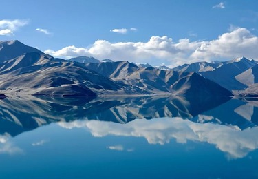 帕米尔的蓝：南疆白沙湖，2026 遇见中国最美的蓝与白（新疆中旅假期推荐）