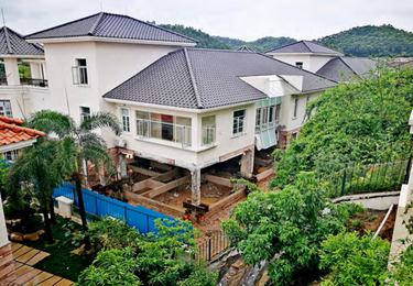半山豪苑别墅增建大型地下室基础托换工程